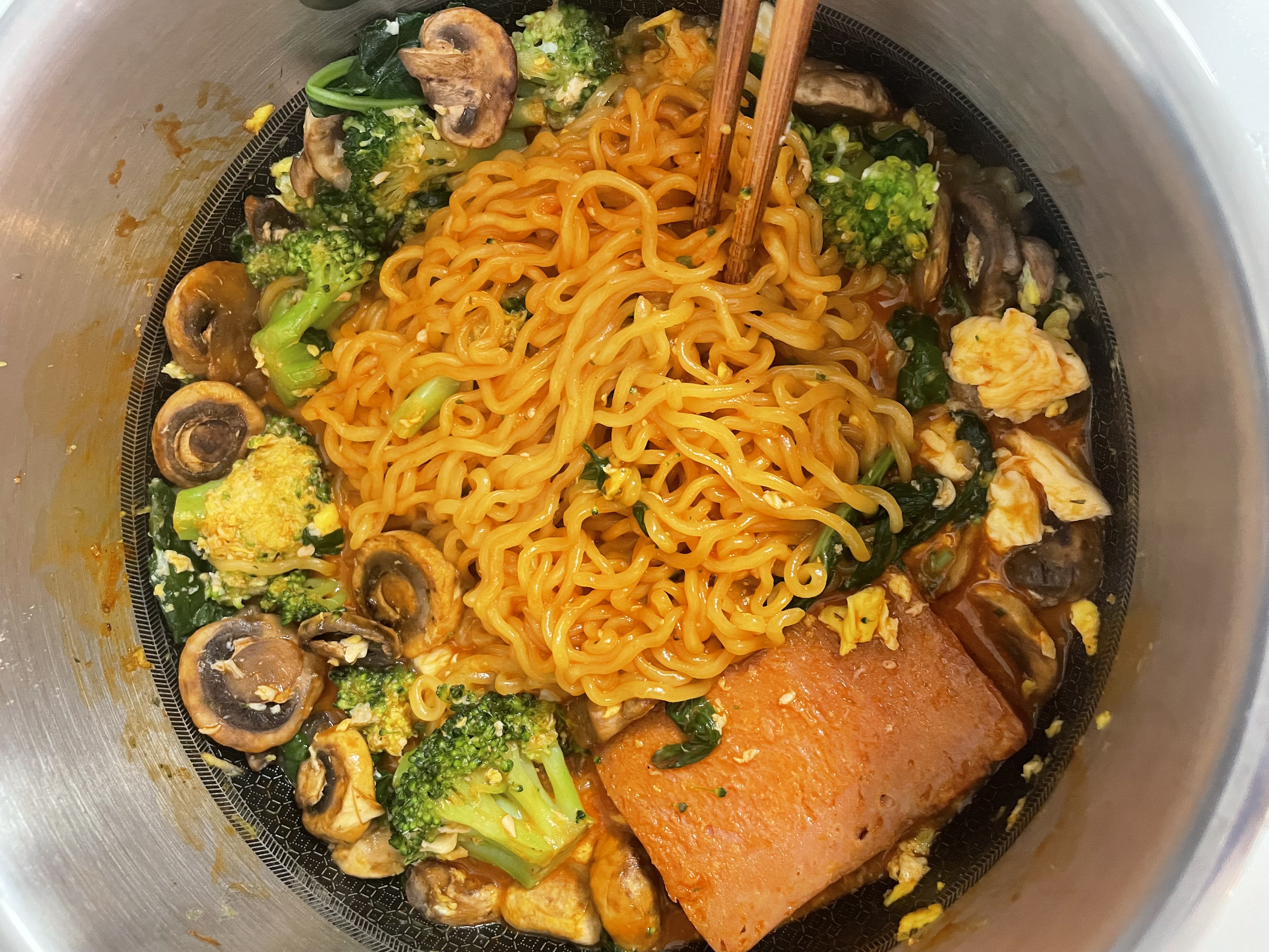 buldak with mushrooms, spinach, and spam